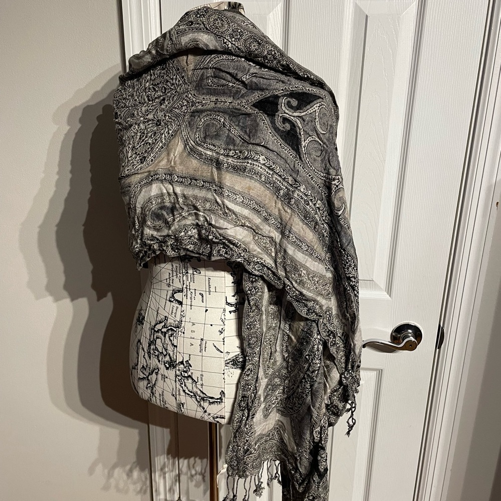 Shawl rebozo folkl artisan Paisley Ikat Ethnic tapestry handmade soft cozy scarf